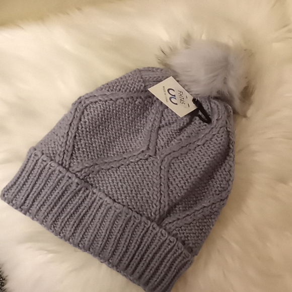 Cable Knit Gray Winter Hat with Faux Fur Pompom - Picture 12 of 14